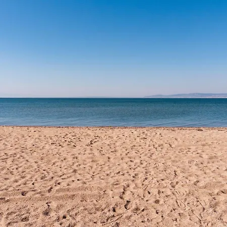 Neoi Aura Coastal Living Space Néoi Epivátai